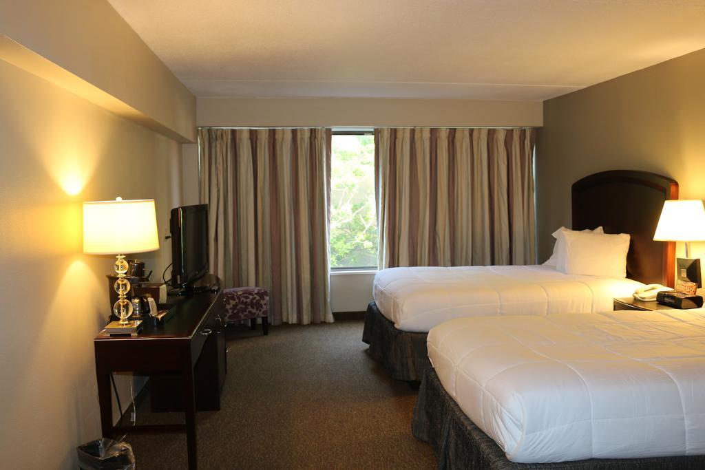 The Avalon And Conference Center Hotel 3*
